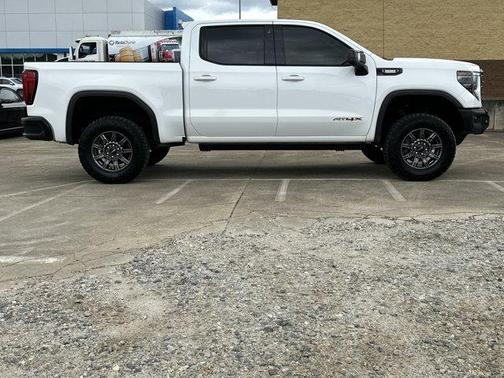 Summit White 2025 GMC Sierra 1500 AT4X