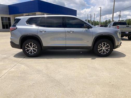 2024 GMC Acadia AT4