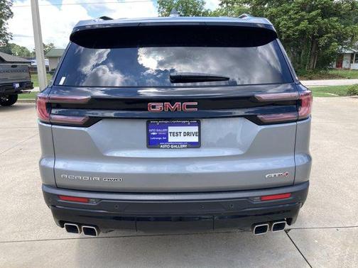 2024 GMC Acadia AT4