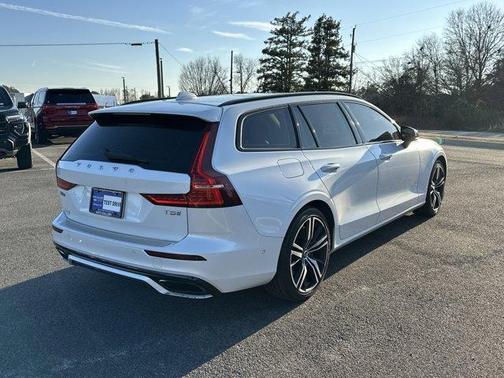 2020 Volvo V60 T5 R-Design