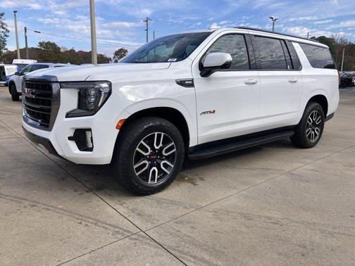 2022 GMC Yukon XL AT4