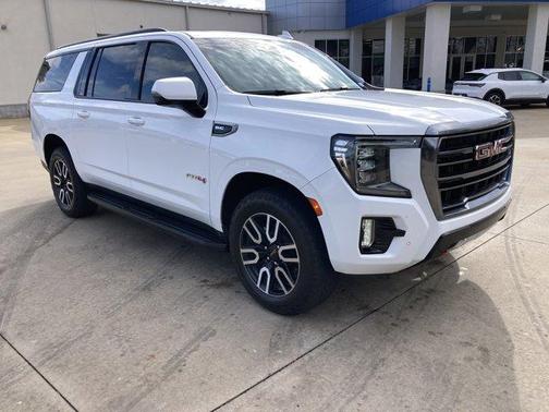 2022 GMC Yukon XL AT4