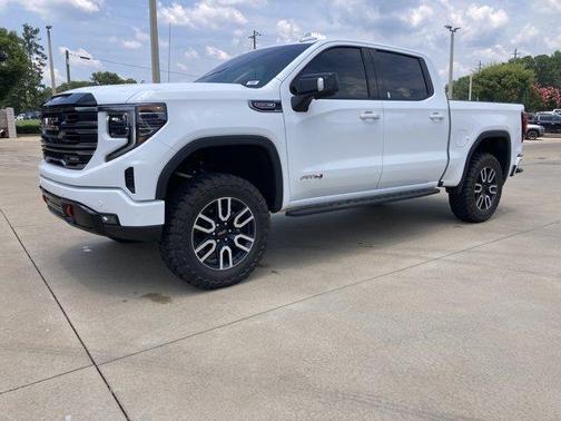 2025 GMC Sierra 1500 AT4