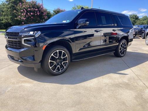 Black 2024 Chevrolet Suburban RST