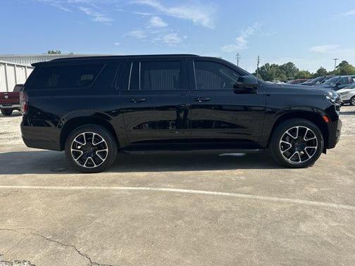 Black 2024 Chevrolet Suburban RST