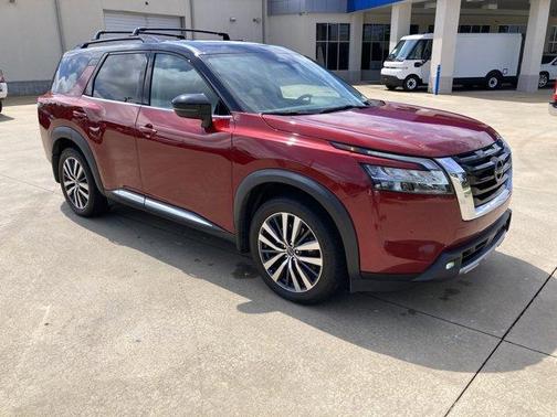 2022 Nissan Pathfinder Platinum