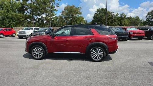 2022 Nissan Pathfinder Platinum