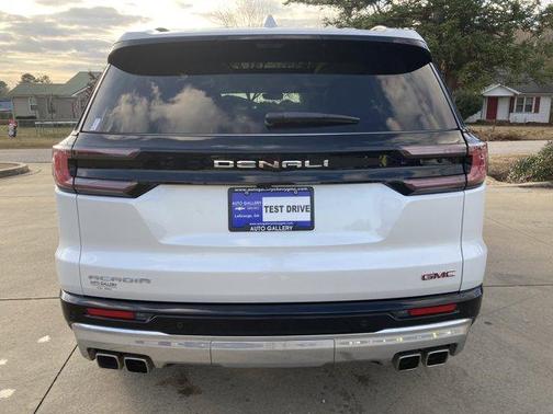 2025 GMC Acadia Denali