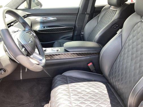 Savile Silver 2024 Genesis GV70 3.5T Sport