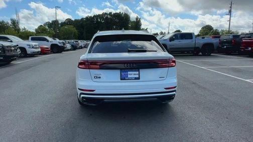 2022 Audi Q8 55 Prestige