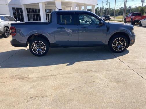 Azure Gray Metallic 2025 Ford Maverick Lariat