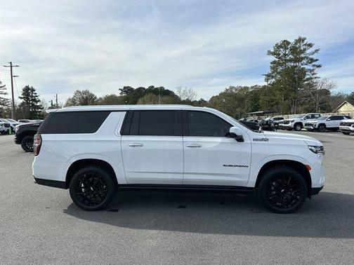 2023 Chevrolet Suburban High Country