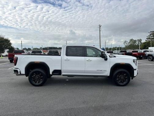 2024 GMC Sierra 2500 AT4