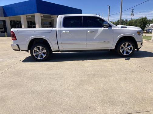 Bright White Clearcoat 2020 RAM 1500 Limited