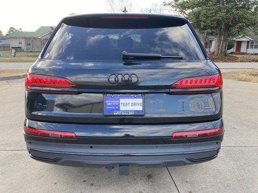 2023 Audi Q7 55 Premium Plus