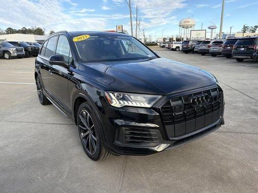 2023 Audi Q7 55 Premium Plus