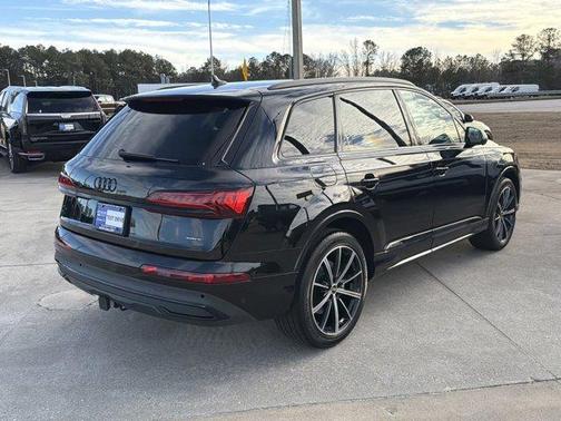 2023 Audi Q7 55 Premium Plus