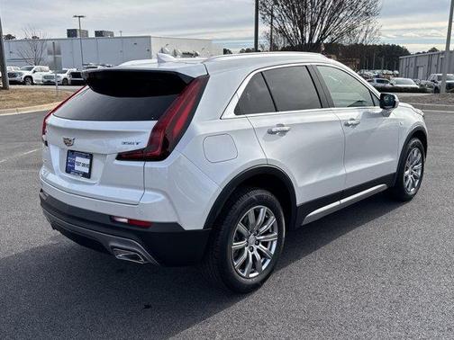 2023 Cadillac XT4 Premium Luxury