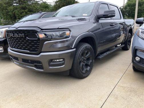 Granite Crystal Clearcoat Metallic 2025 RAM 1500 Big Horn/Lone Star