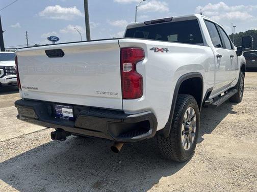 Summit White 2023 Chevrolet Silverado 2500 Custom