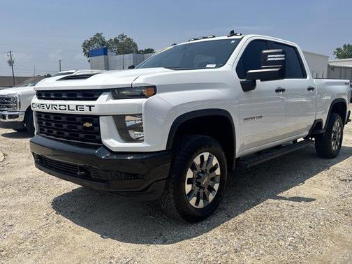 Summit White 2023 Chevrolet Silverado 2500 Custom