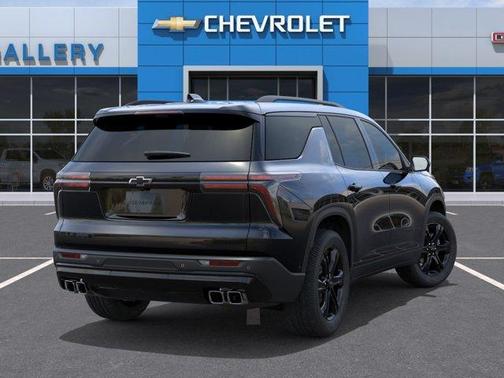 Mosaic Black Metallic 2027 Chevrolet Traverse LT