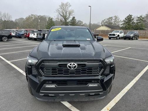 2025 Toyota Tacoma Hybrid 