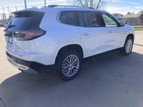 2024 GMC Acadia Denali