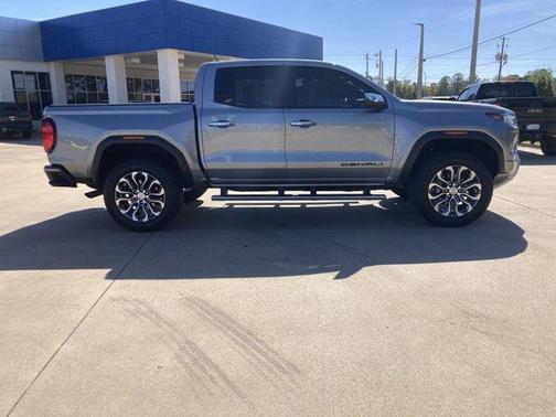2024 GMC Canyon Denali