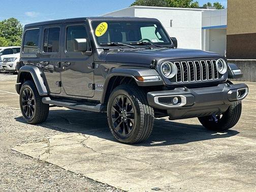 Granite Crystal Clearcoat Metallic 2025 Jeep Wrangler 4xe Sahara