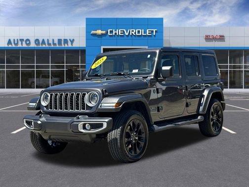 Granite Crystal Clearcoat Metallic 2025 Jeep Wrangler 4xe Sahara