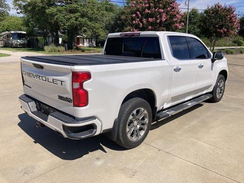 Iridescent Pearl Tricoat 2023 Chevrolet Silverado 1500 High Country