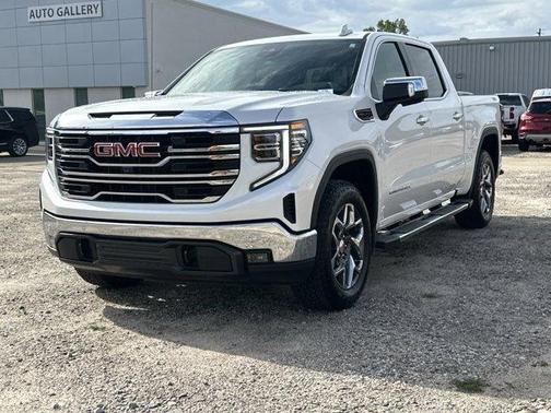 White Frost Tri-Coat 2025 GMC Sierra 1500 SLT