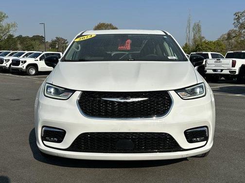 2024 Chrysler Pacifica Touring-L