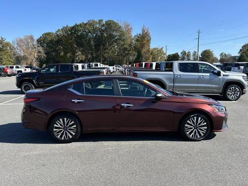 2024 Nissan Altima 2.5 SV