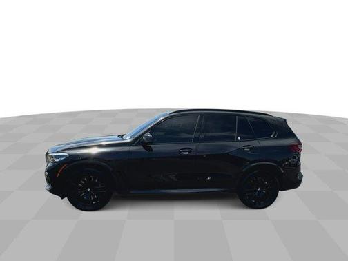 2022 BMW X5 M50i