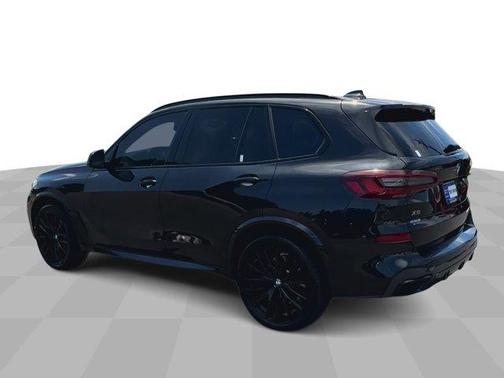 2022 BMW X5 M50i