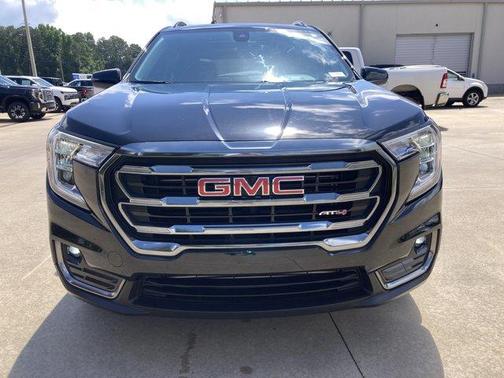 Ebony Twilight Metallic 2024 GMC Terrain AT4