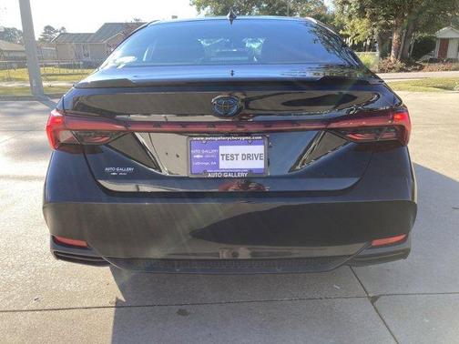 2022 Toyota Avalon Hybrid XSE Nightshade