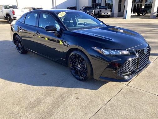 2022 Toyota Avalon Hybrid XSE Nightshade
