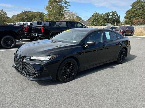 2022 Toyota Avalon Hybrid XSE Nightshade