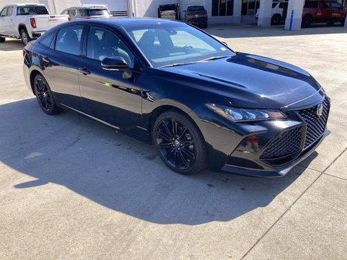 2022 Toyota Avalon Hybrid XSE Nightshade