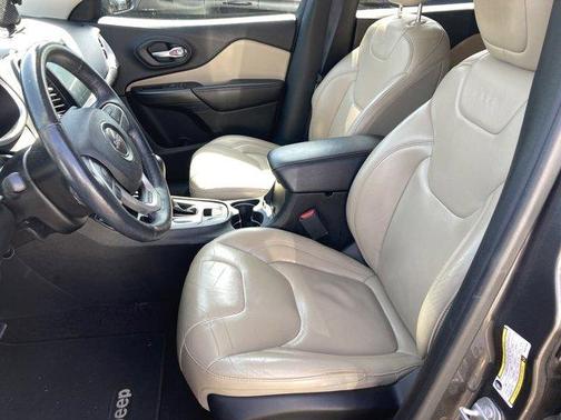 Granite Crystal Clearcoat Metallic 2017 Jeep Cherokee Limited