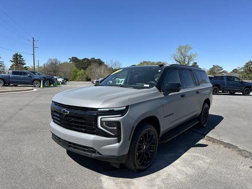 2025 Chevrolet Suburban RST