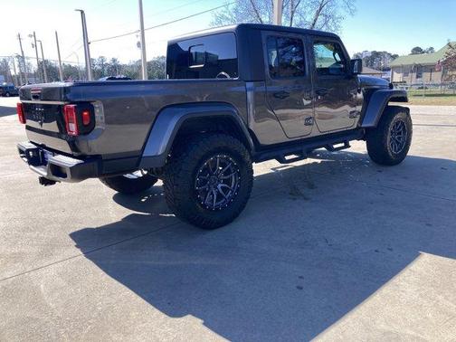 2023 Jeep Gladiator Sport