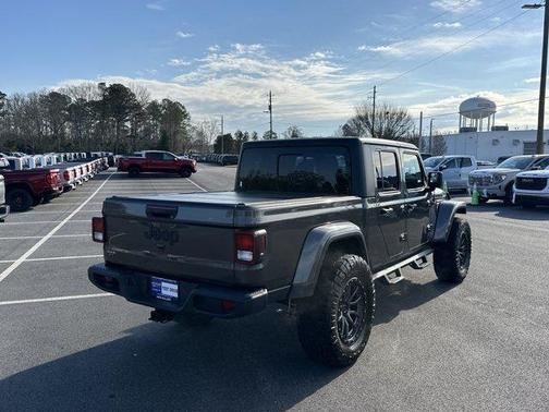 2023 Jeep Gladiator Sport