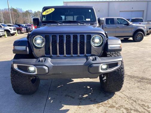 2023 Jeep Gladiator Sport