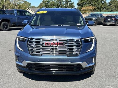 2025 GMC Acadia Denali