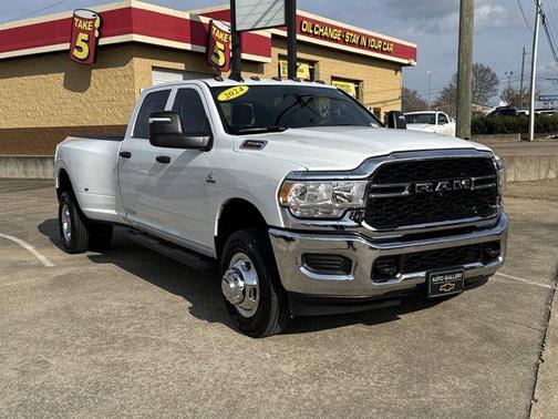 2024 RAM 3500 Tradesman