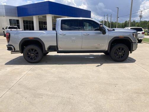 2025 GMC Sierra 2500 AT4